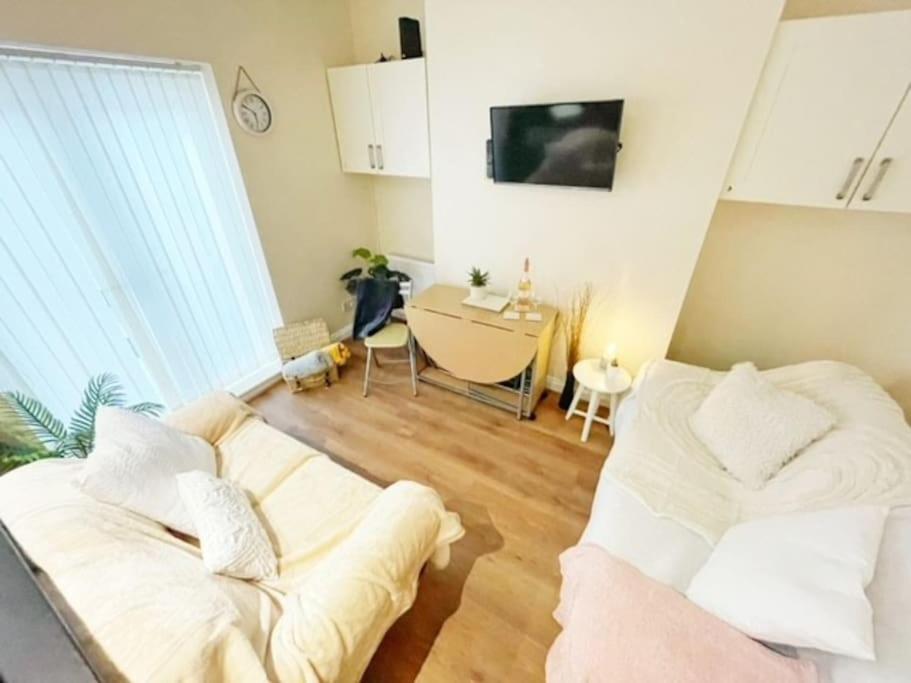 5 Bedroom, Sleeps 9 - Base To Explore Liverpool And Beyond Bagian luar foto