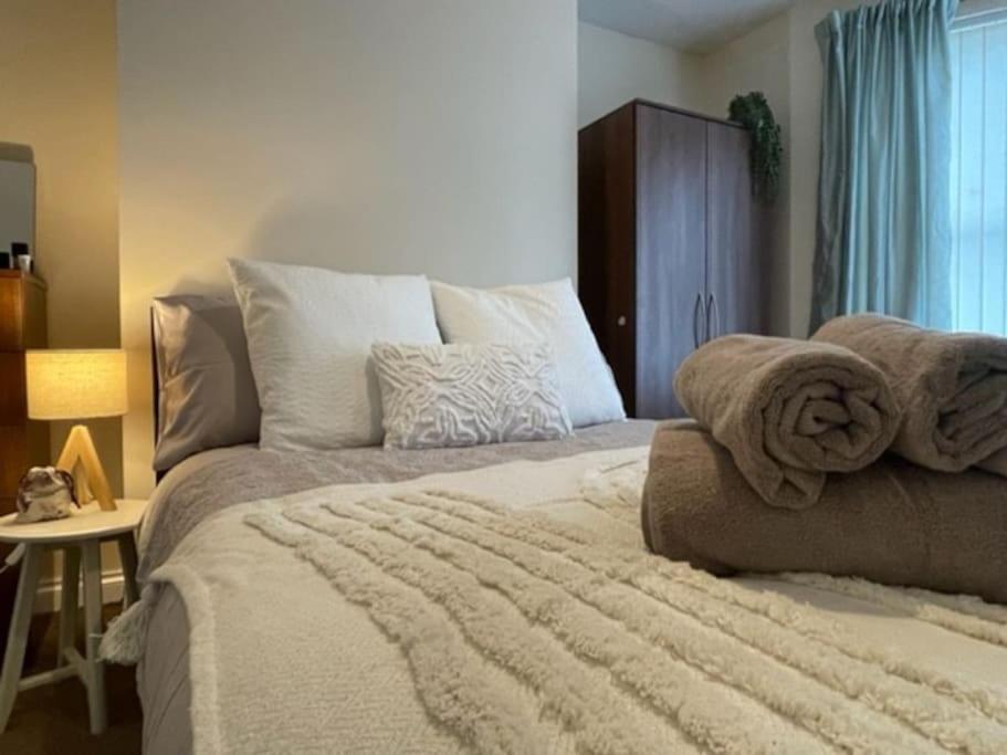 5 Bedroom, Sleeps 9 - Base To Explore Liverpool And Beyond Bagian luar foto