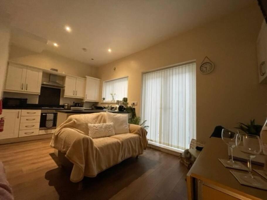 5 Bedroom, Sleeps 9 - Base To Explore Liverpool And Beyond Bagian luar foto