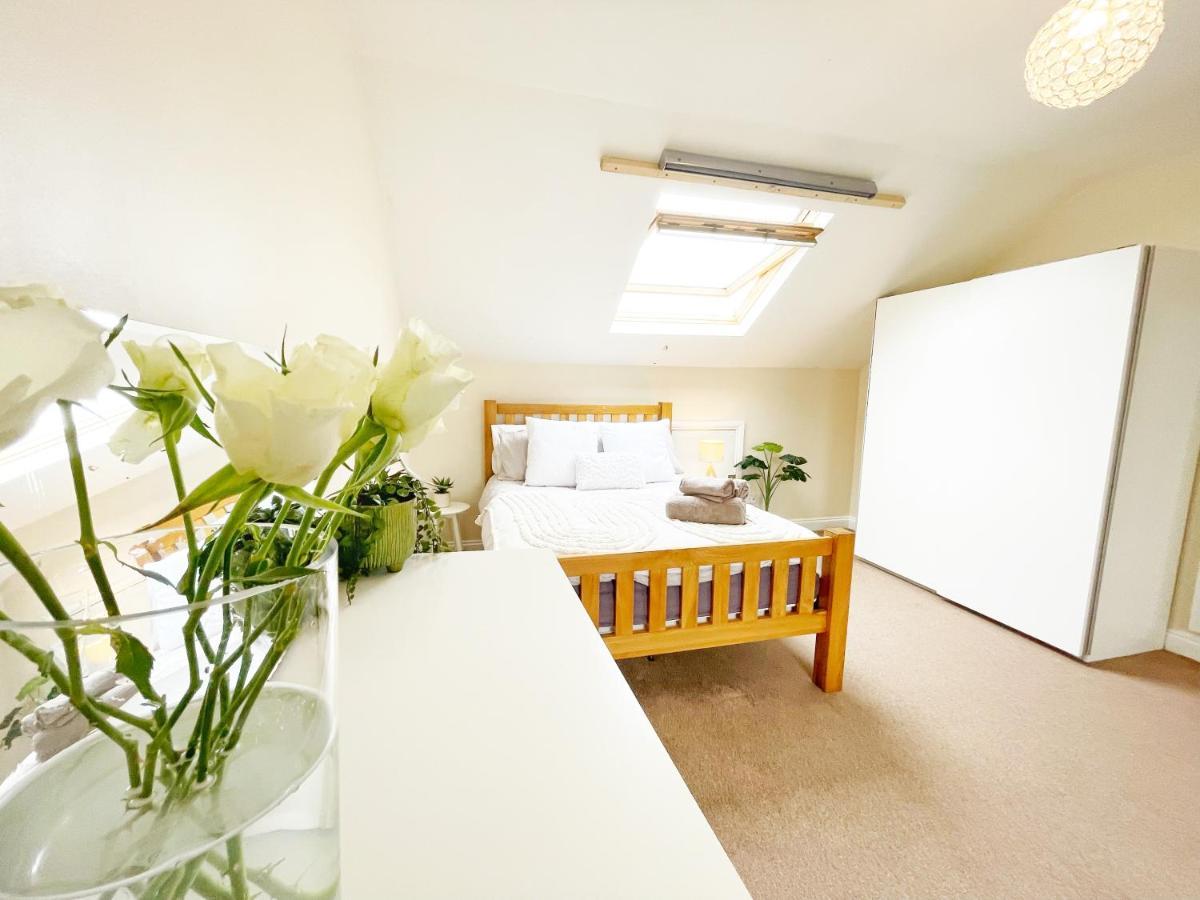 5 Bedroom, Sleeps 9 - Base To Explore Liverpool And Beyond Bagian luar foto