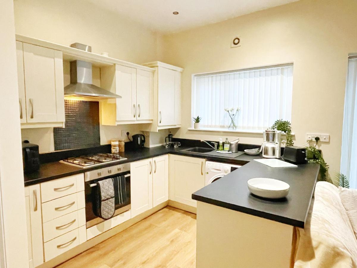 5 Bedroom, Sleeps 9 - Base To Explore Liverpool And Beyond Bagian luar foto