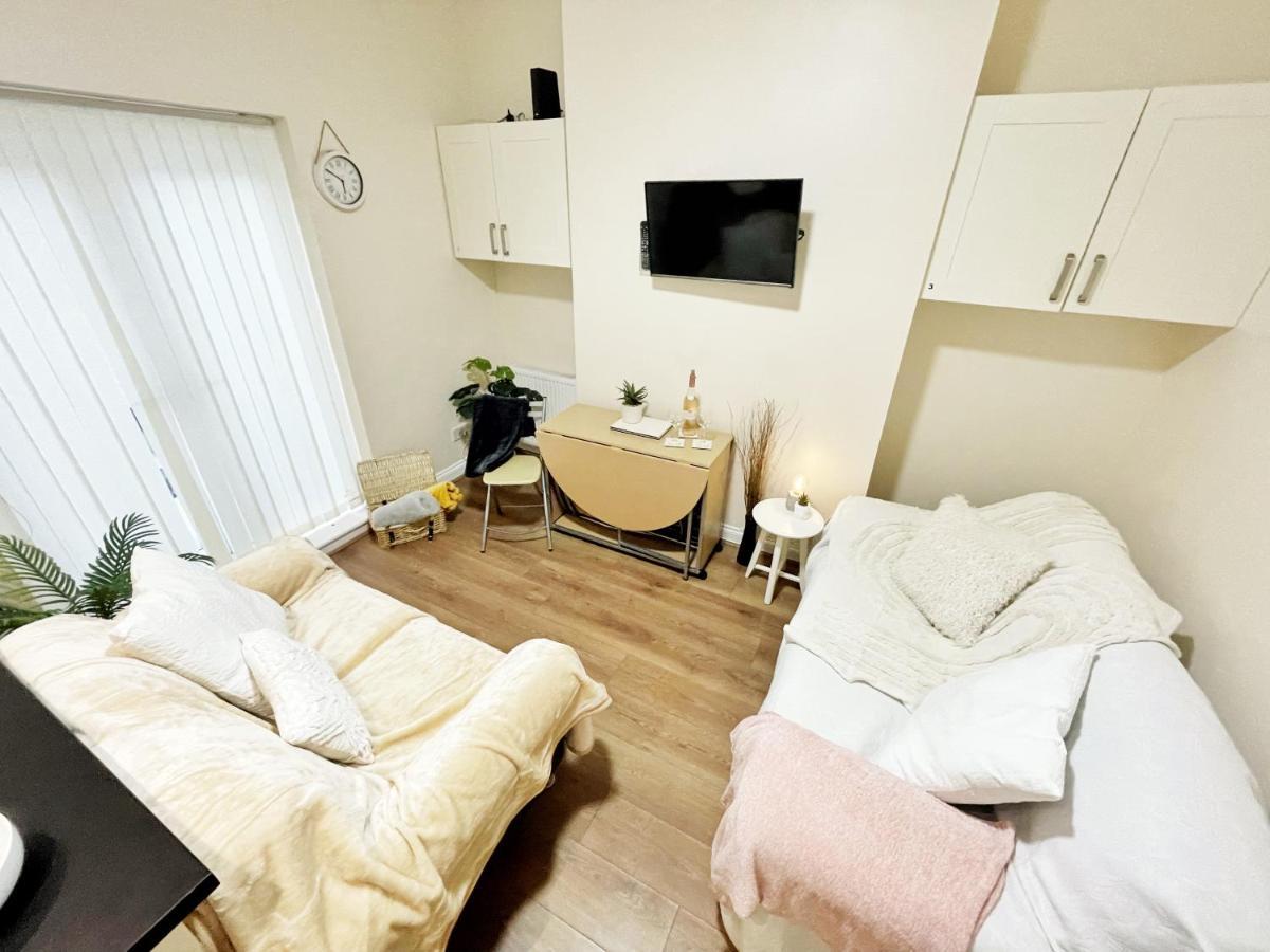 5 Bedroom, Sleeps 9 - Base To Explore Liverpool And Beyond Bagian luar foto
